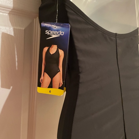BNWT Women’s Speedo One Piece Swimwear - Picture 5 of 7